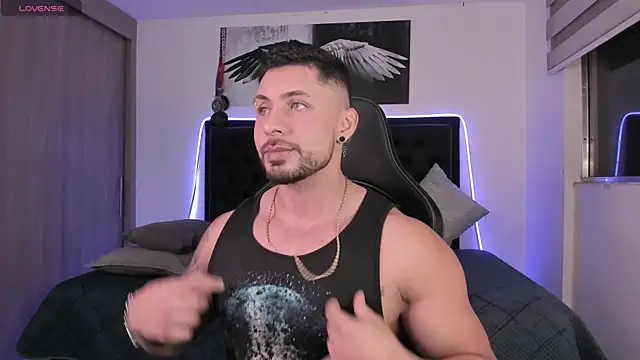 santi aesthetic online show from April 2026 01:08:01 AM