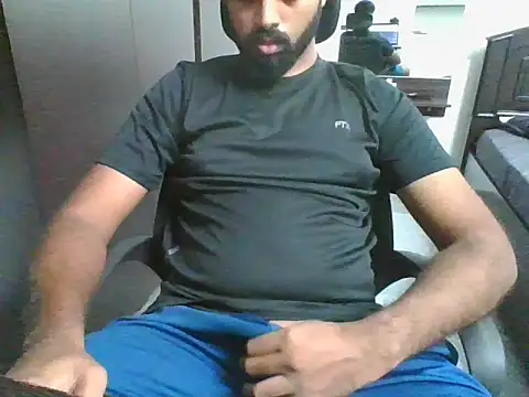 lovelyakash69 online show from December 2025 12:54:01 PM