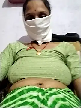 Snapshot of Soniy-Maax chatting on March 2026 04:46:02 PM Soniy-Maax online show from March 2026 04:46:02 PM