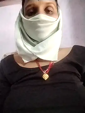 Snapshot of Soniy-Maax chatting on March 2026 07:14:02 AM Soniy-Maax online show from March 2026 07:14:02 AM