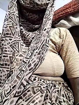 Snapshot of Soniy-Maax chatting on March 2026 04:45:02 PM Soniy-Maax online show from March 2026 04:45:02 PM