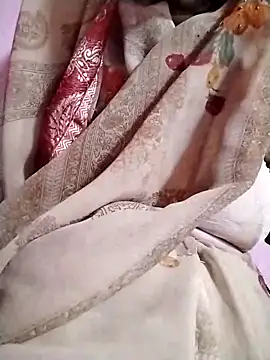 Snapshot of Soniy-Maax chatting on April 2026 07:36:02 AM Soniy-Maax online show from April 2026 07:36:02 AM