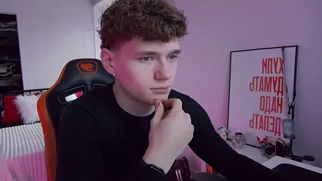 DanyDavis online show from November 2025 10:45:02 AM