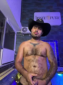 Snapshot of PapiStan chatting on March 2026 05:44:01 AM PapiStan online show from March 2026 05:44:01 AM