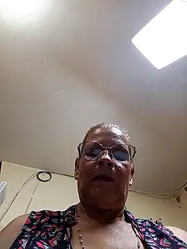 Snapshot of katrina_perez chatting on October 2025 07:55:01 PM katrina perez online show from October 2025 07:55:01 PM