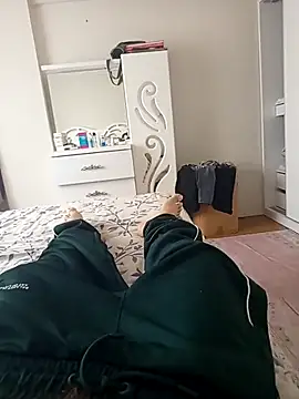 leona633 online show from November 2025 12:09:02 PM