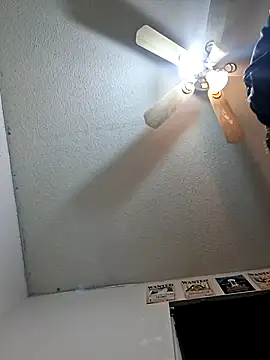 Snapshot of moasslicker chatting on November 2025 09:10:01 AM moasslicker online show from November 2025 09:10:01 AM