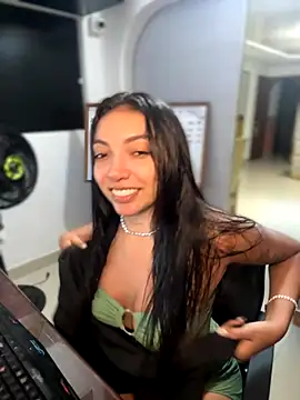 ImAshley1 online show from September 2025 12:00:02 AM