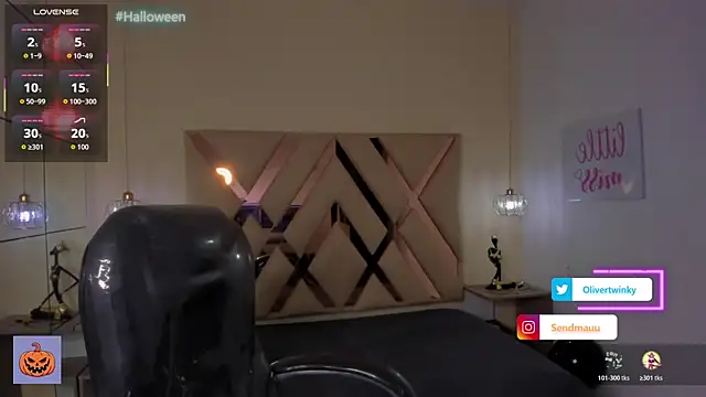 Snapshot of OliverTwinky chatting on October 2025 02:28:02 PM OliverTwinky online show from October 2025 02:28:02 PM