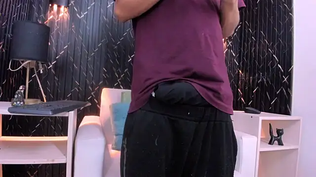 Matt Ruso online show from November 2025 03:29:02 AM