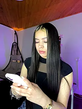 Snapshot of Cristina_pinkk chatting on October 2025 01:56:01 AM Cristina pinkk online show from October 2025 01:56:01 AM