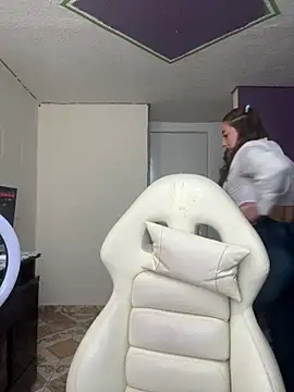 Baby  Otaku online show from October 2025 07:56:02 PM