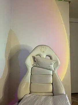 Baby  Otaku online show from October 2025 10:31:01 PM