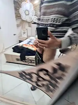 Snapshot of amirzinou chatting on November 2025 10:35:02 AM amirzinou online show from November 2025 10:35:02 AM