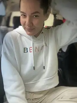 MeekyRich online show from September 2025 01:40:02 AM