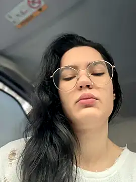 MeekyRich online show from October 2025 03:04:01 AM