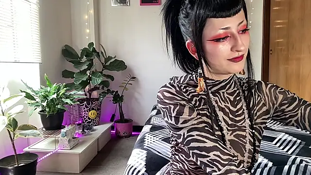 ELENA UMBRA online show from May 2026 04:48:02 PM