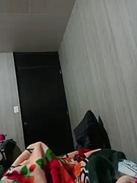 luuiss12 online show from December 2025 06:40:02 AM