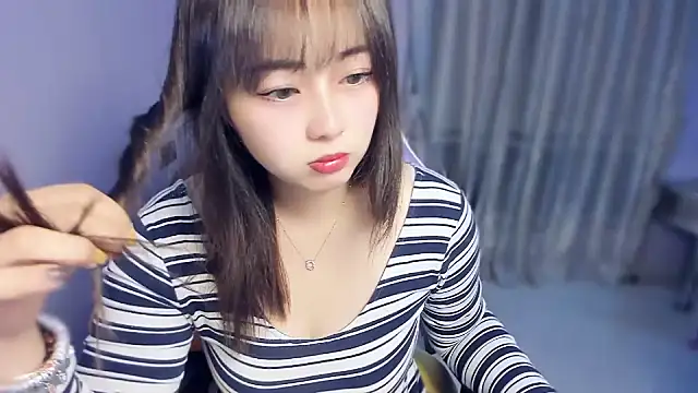 yuki3366 online show from November 2025 01:57:02 PM