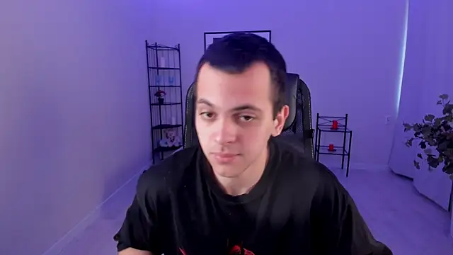 Guido Grossi online show from March 2025 05:49:02 AM