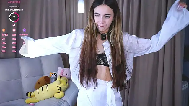 CupSizeGirl online show from September 2025 04:23:01 PM