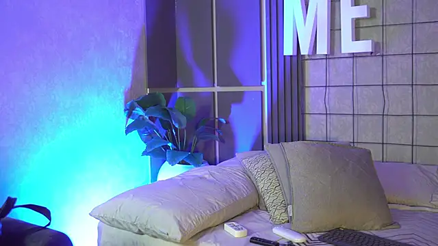 Susan wall online show from March 2026 01:39:02 PM