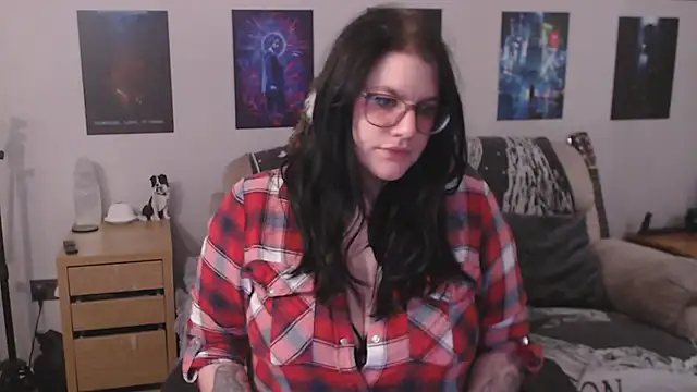 GothSuccubusBabe online show from November 2025 05:02:02 PM