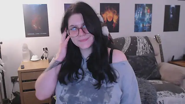 GothSuccubusBabe online show from November 2025 01:58:02 AM