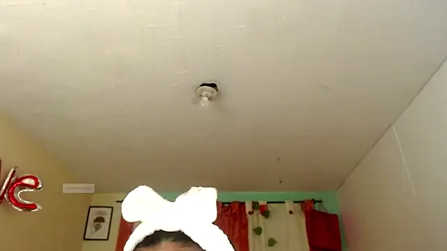 vale miel online show from November 2025 11:54:02 PM