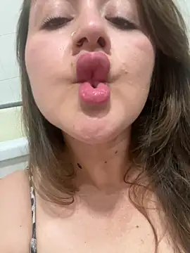 IvannaDivina online show from June 2026 12:22:02 AM