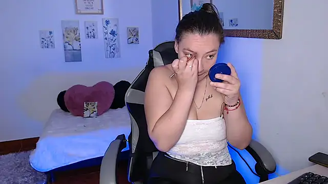 mariaana  222 online show from February 2026 06:51:02 AM