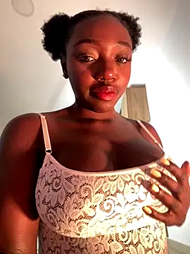 Snapshot of alissradiante1 chatting on November 2025 01:59:01 AM alissradiante1 online show from November 2025 01:59:01 AM