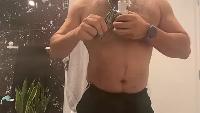 CloudyMuscleBeefy online show from October 2025 05:53:01 PM