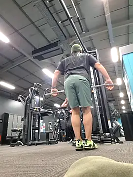 CloudyMuscleBeefy online show from December 2025 12:29:01 AM