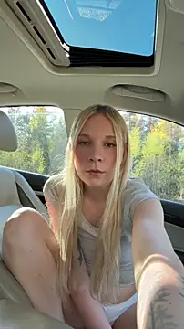 Snapshot of SabrinaRosed chatting on April 2026 03:29:01 PM SabrinaRosed online show from April 2026 03:29:01 PM