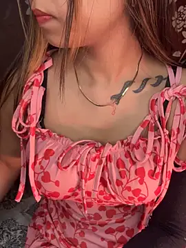 Scarlett 1819 online show from February 2026 05:08:01 PM