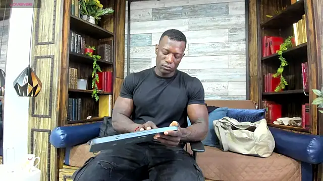 MarcusBlack  online show from May 2026 12:12:01 PM