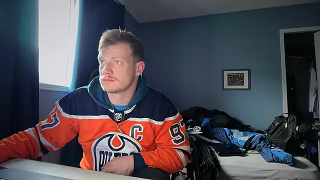 lustylyndon online show from April 2026 01:31:02 PM