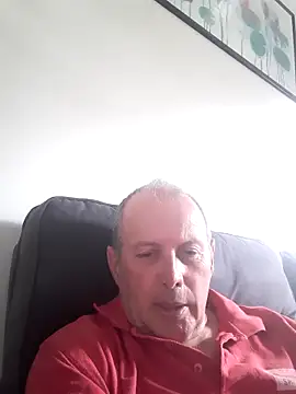 Snapshot of Vince072 chatting on September 2025 03:45:01 PM Vince072 online show from September 2025 03:45:01 PM