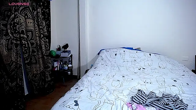 Violet Bosh online show from September 2025 03:33:02 AM