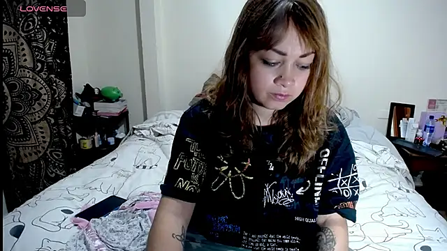 Violet Bosh online show from November 2025 02:17:01 PM