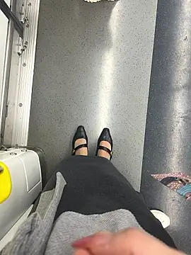 xiaoyuan01 online show from November 2025 01:22:02 AM