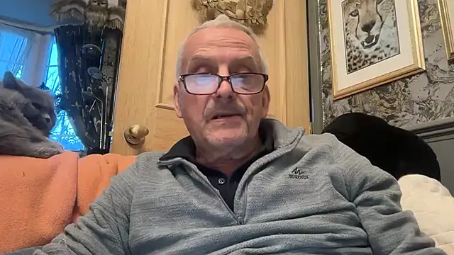 poggles online show from December 2025 04:02:01 PM