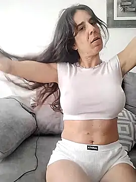 agustinalatina online show from February 2026 11:37:02 AM