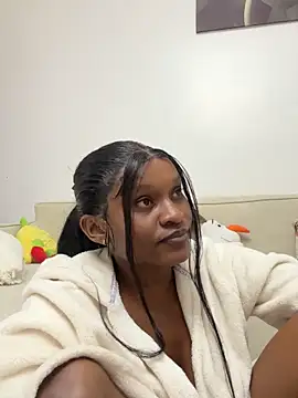 Lil-shawrie online show from October 2025 08:18:02 PM