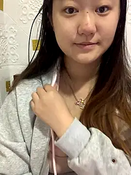 xialuo25 online show from October 2025 12:33:02 AM