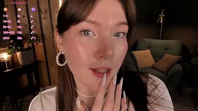 Ash Hasmy online show from October 2025 12:41:02 PM