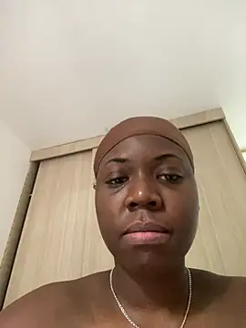 Alexia 24 online show from March 2026 07:17:01 PM