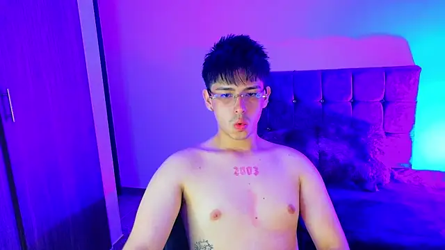 Maximo Miller online show from September 2025 04:56:02 AM