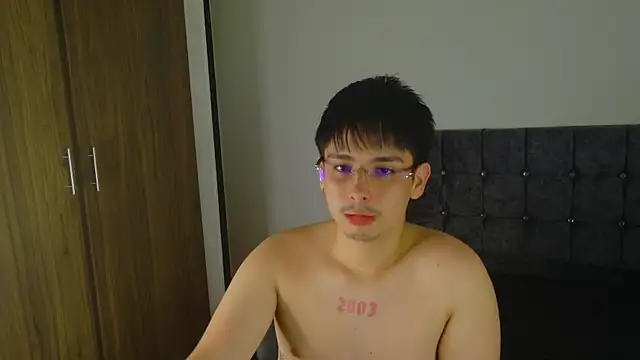 Maximo Miller online show from September 2025 07:12:01 AM